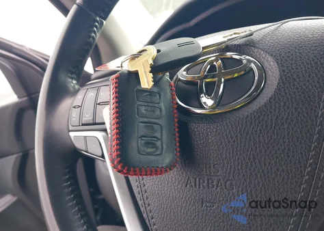 2018 Toyota Highlander Xle z USA, uszkodzony, nr VIN 5TDJZRFH0JS836885